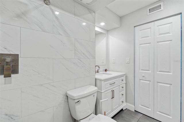 51 ISLAND WAY 411, Clearwater Beach, FL 33767