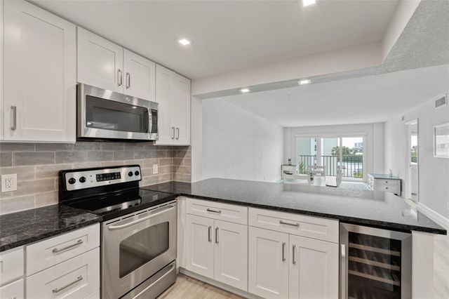 51 ISLAND WAY 411, Clearwater Beach, FL 33767