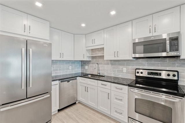 51 ISLAND WAY 411, Clearwater Beach, FL 33767