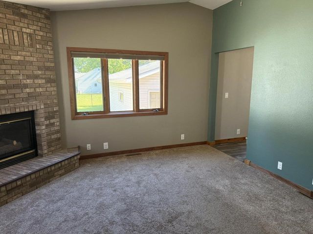 1042 TYLER AVENUE, Oshkosh, WI 54902