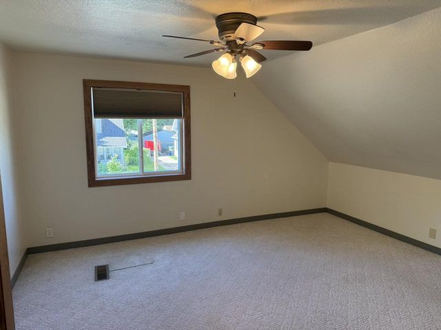 1042 TYLER AVENUE, Oshkosh, WI 54902