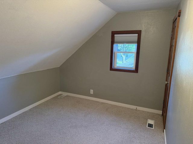 1042 TYLER AVENUE, Oshkosh, WI 54902