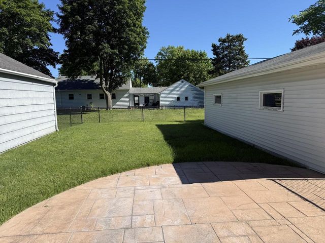 1042 TYLER AVENUE, Oshkosh, WI 54902