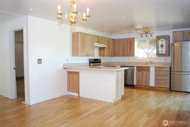 217 162nd Street E, Tacoma, WA 98445