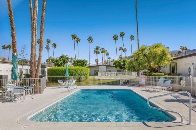 2089 S Calle Palo Fierro, Palm Springs, CA 92264