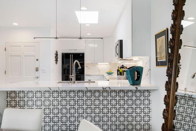 2089 S Calle Palo Fierro, Palm Springs, CA 92264