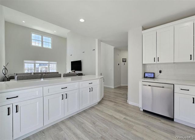 5 Charley Lane, Middle Island, NY 11953