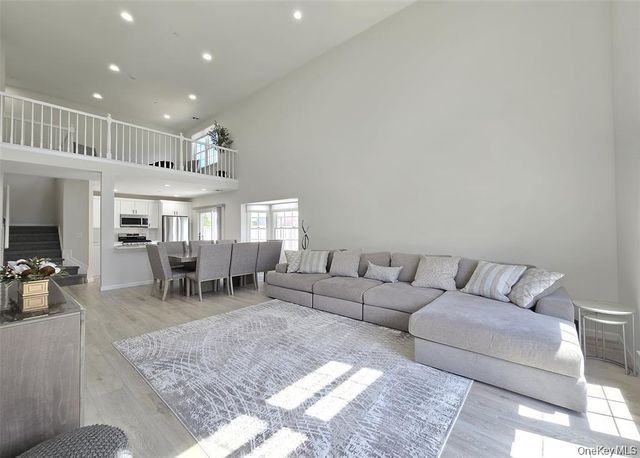 5 Charley Lane, Middle Island, NY 11953