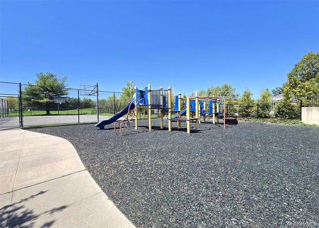 5 Charley Lane, Middle Island, NY 11953