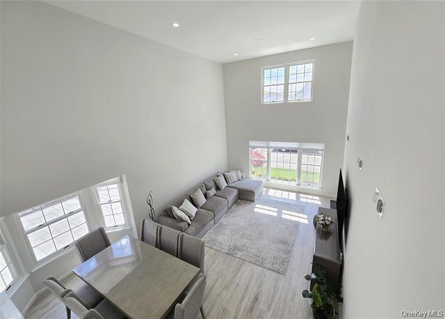 5 Charley Lane, Middle Island, NY 11953