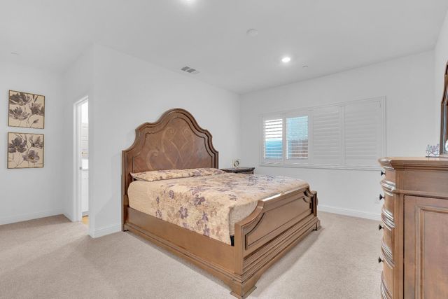 6569 E Lyell Avenue, Fresno, CA 93727