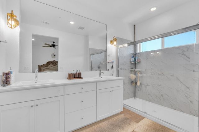 6569 E Lyell Avenue, Fresno, CA 93727