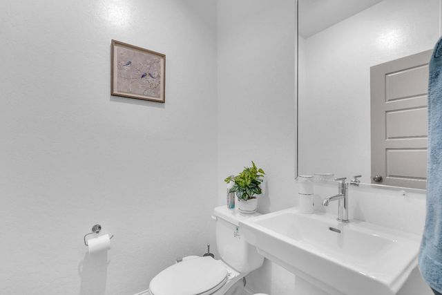 6569 E Lyell Avenue, Fresno, CA 93727