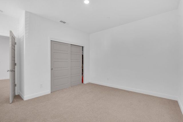 6569 E Lyell Avenue, Fresno, CA 93727