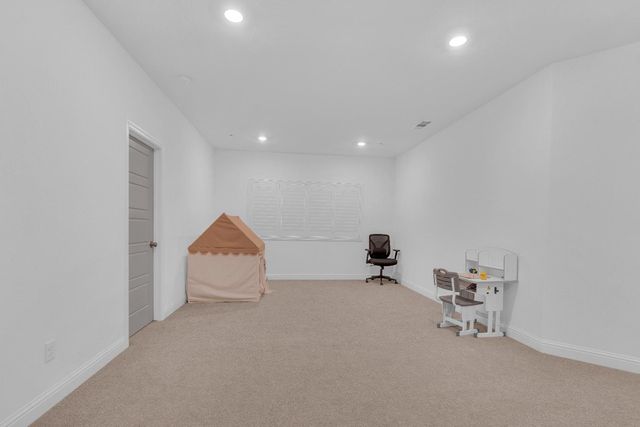 6569 E Lyell Avenue, Fresno, CA 93727