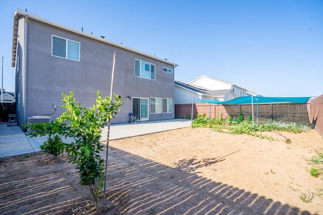 6569 E Lyell Avenue, Fresno, CA 93727