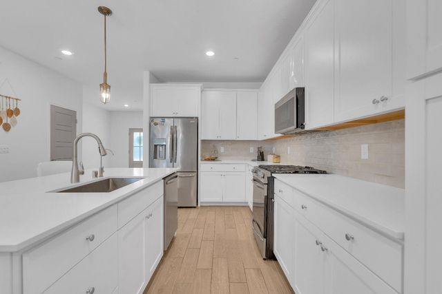 6569 E Lyell Avenue, Fresno, CA 93727