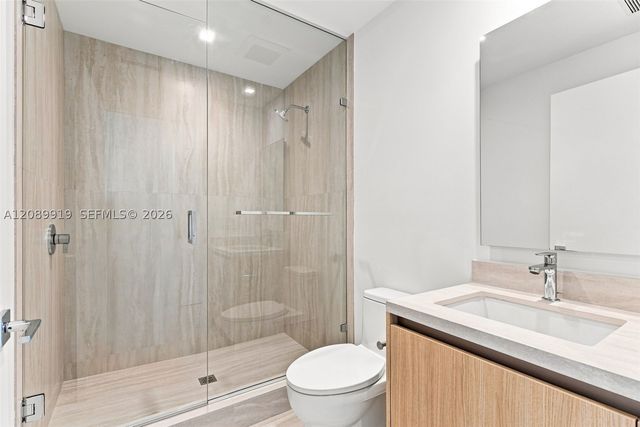 2411 Laguna Cir 2301, North Miami, FL 33181