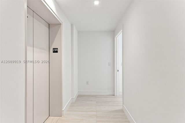 2411 Laguna Cir 2301, North Miami, FL 33181