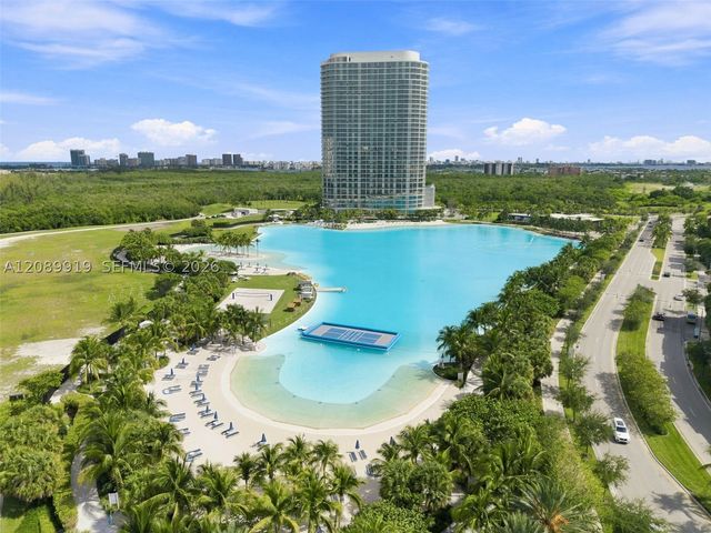 2411 Laguna Cir 2301, North Miami, FL 33181
