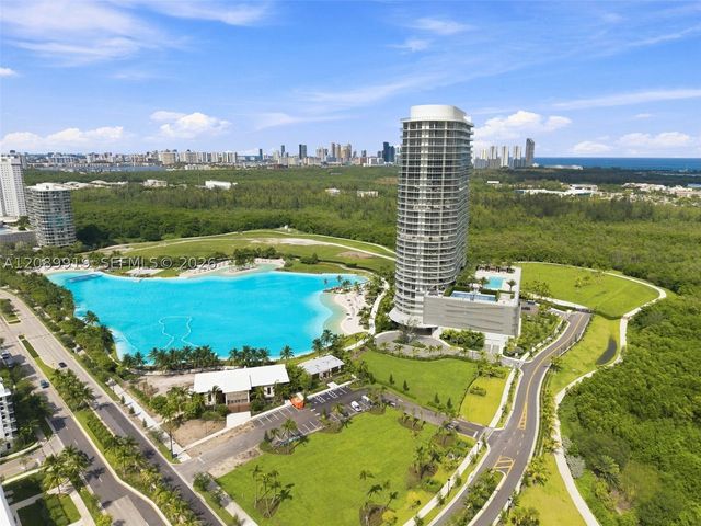 2411 Laguna Cir 2301, North Miami, FL 33181