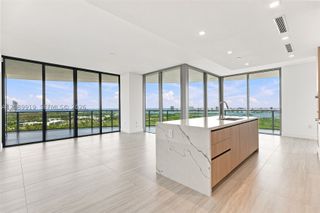 2411 Laguna Cir 2301, North Miami, FL 33181