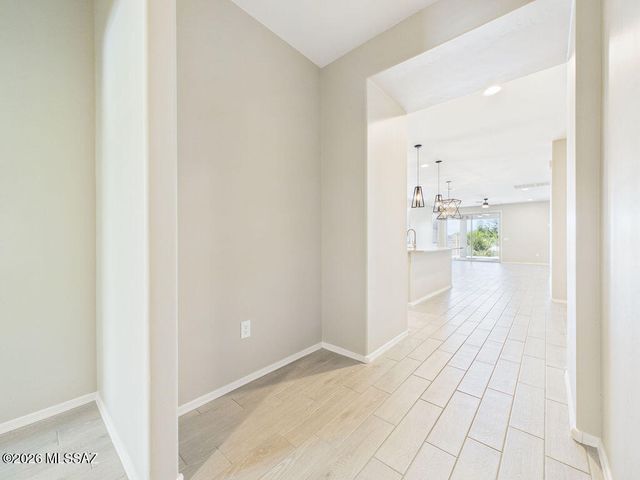 14043 E Golden Oaks Road, Vail, AZ 85641