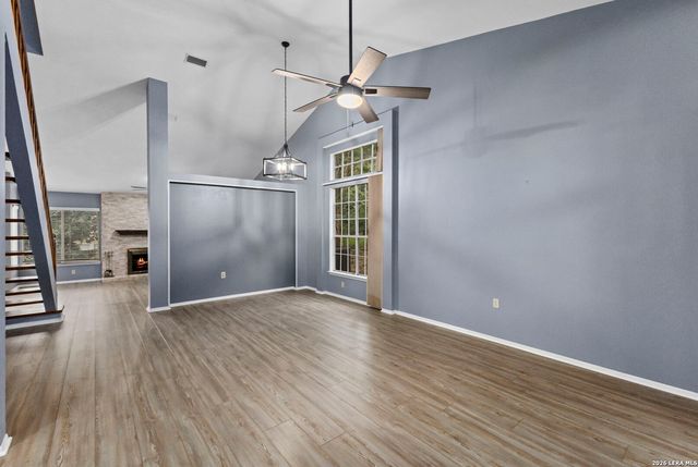 8726 Iliad, Universal City, TX 78148