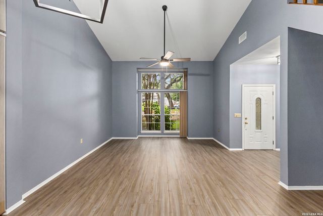 8726 Iliad, Universal City, TX 78148