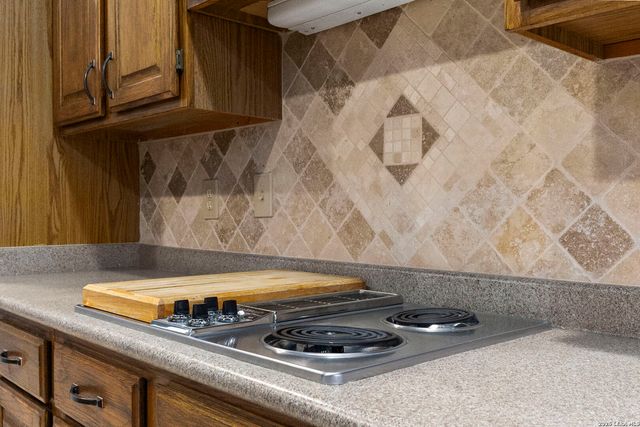 8726 Iliad, Universal City, TX 78148