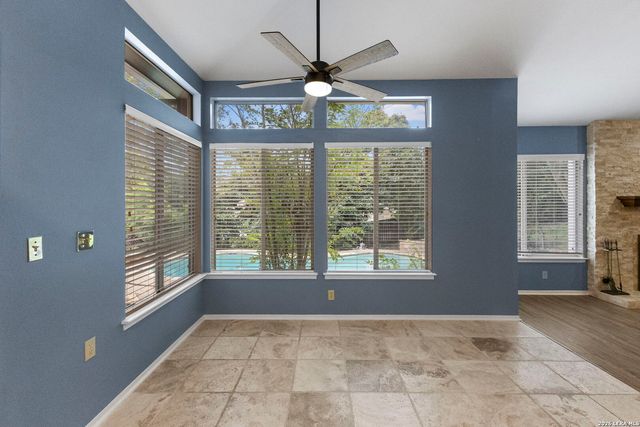 8726 Iliad, Universal City, TX 78148
