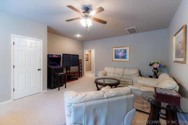 3813 W Broadway Street, Broken Arrow, OK 74012