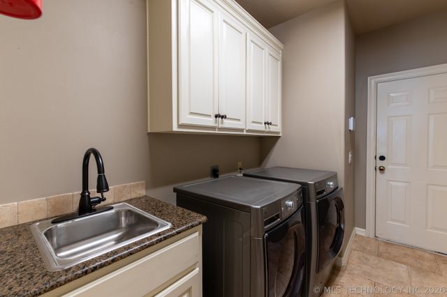 3813 W Broadway Street, Broken Arrow, OK 74012