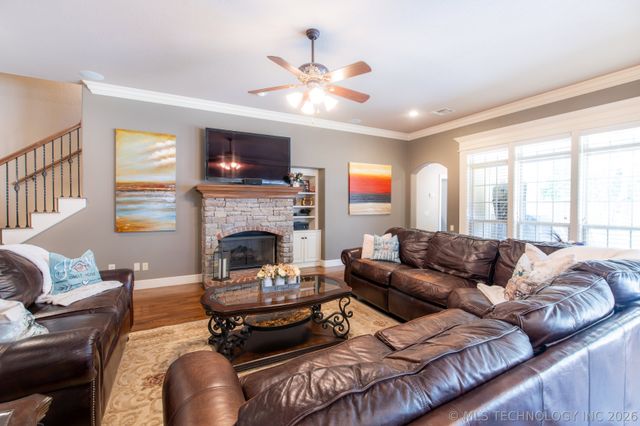 3813 W Broadway Street, Broken Arrow, OK 74012