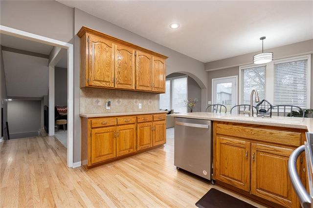 307 W 11th Terrace, Kearney, MO 64060