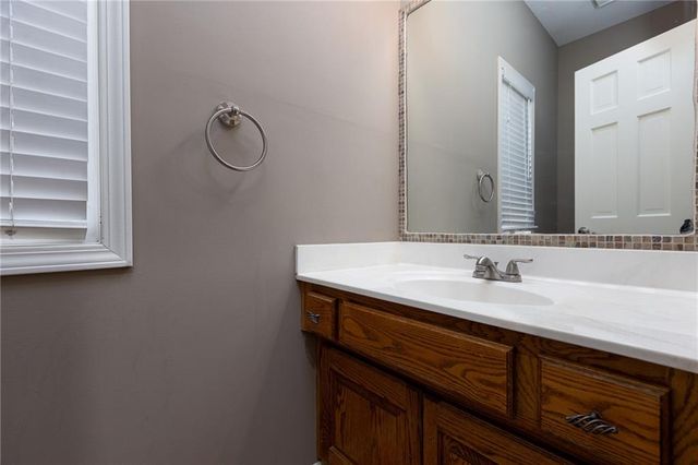 307 W 11th Terrace, Kearney, MO 64060