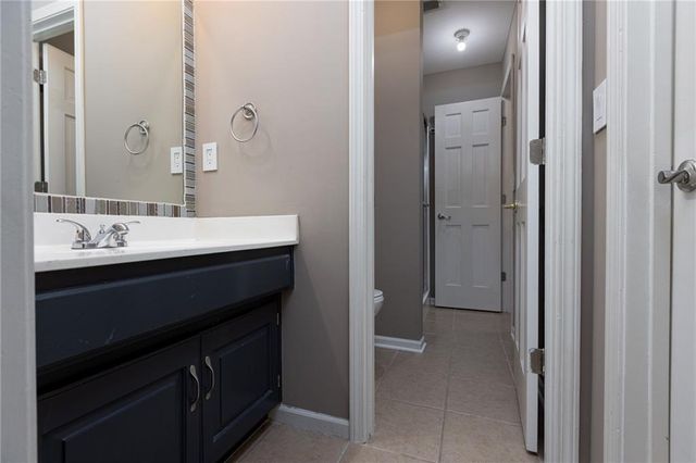 307 W 11th Terrace, Kearney, MO 64060