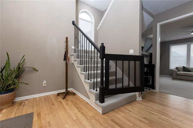 307 W 11th Terrace, Kearney, MO 64060