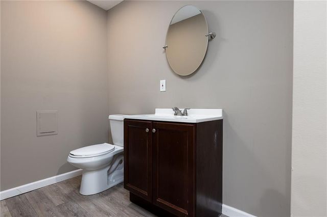 307 W 11th Terrace, Kearney, MO 64060