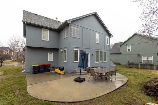 307 W 11th Terrace, Kearney, MO 64060