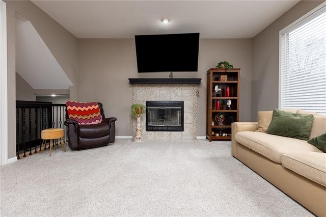 307 W 11th Terrace, Kearney, MO 64060