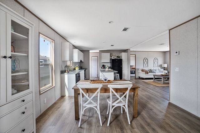 300 Huddleston Road, Sunset, TX 76270