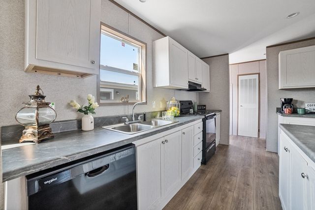 300 Huddleston Road, Sunset, TX 76270