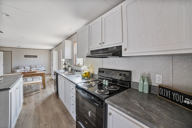 300 Huddleston Road, Sunset, TX 76270