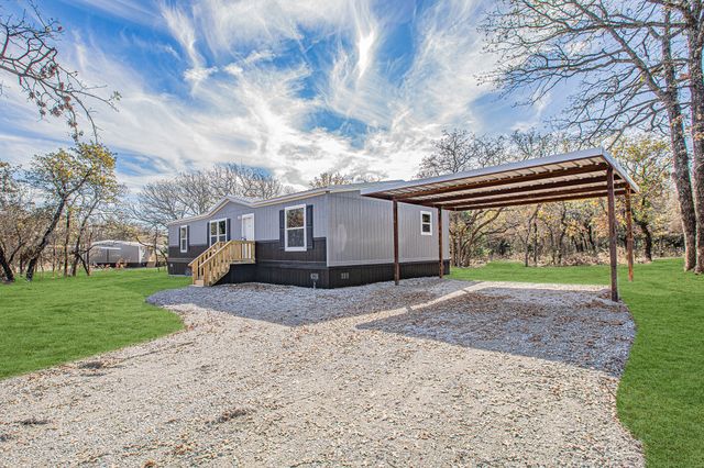 300 Huddleston Road, Sunset, TX 76270