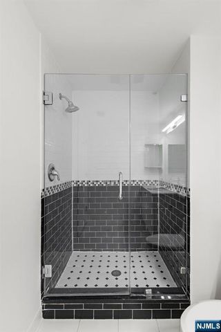 202 Adams Court, Edgewater, NJ 07020