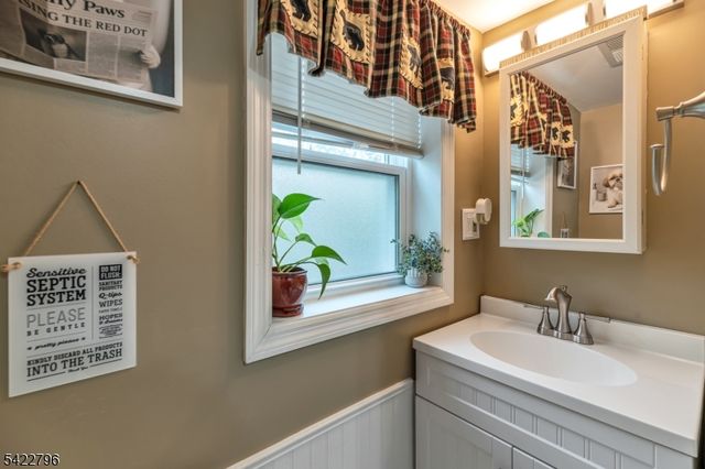 24 Broadway, West Milford Twp., NJ 07480