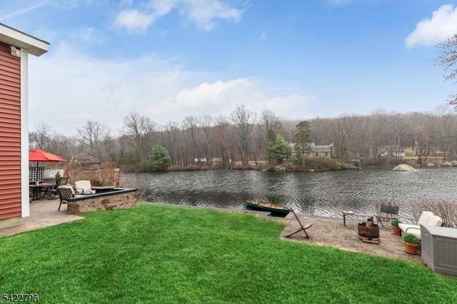 24 Broadway, West Milford Twp., NJ 07480