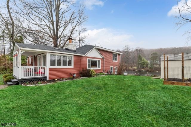 24 Broadway, West Milford Twp., NJ 07480