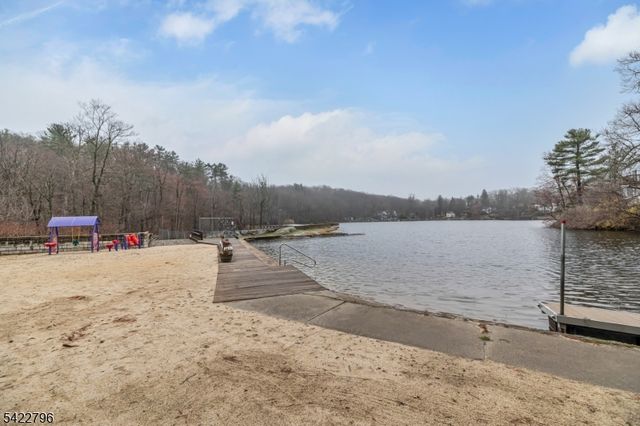 24 Broadway, West Milford Twp., NJ 07480